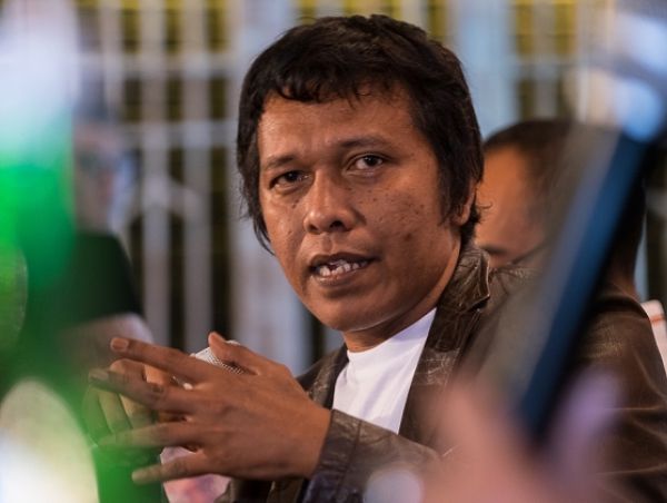 Enam Politikus Senayan Masuk Kabinet? Adian Napitupulu Menolak