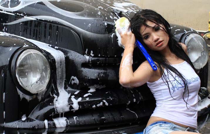 Musim Hujan, Jangan Khawatir. Ini Tips Cuci Mobil Yang Bagus