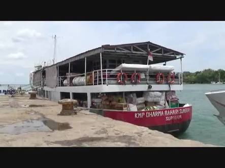 Ketemu Ombak Tiga Meter, Kapal ke Pulau Kangean Pilih Putar Balik ke Pelabuhan Kalianget