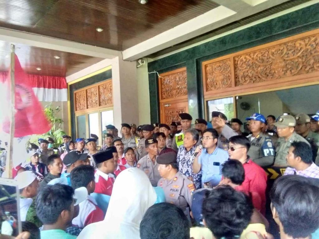 Persoalkan Penonaktifan 42 Ribu PBID, Pemkab dan Dinkes Didemo