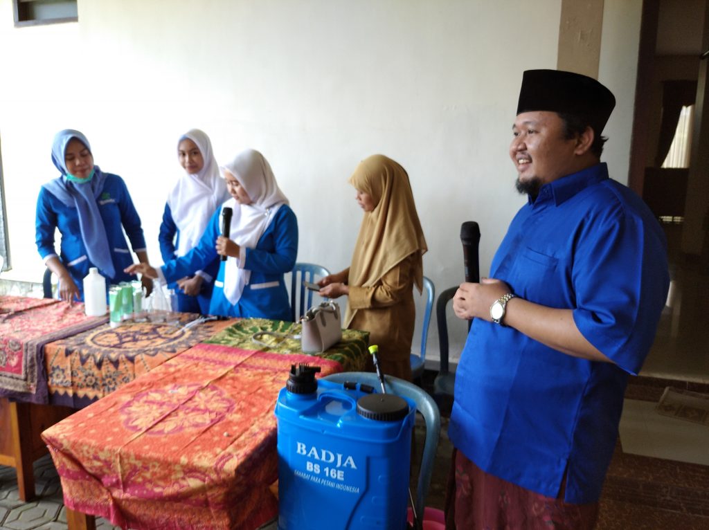 Hand Sanitizer Langka, Ra Hasani bin Zuber Bikin Pelatihan Membuat Cairan Antiseptik