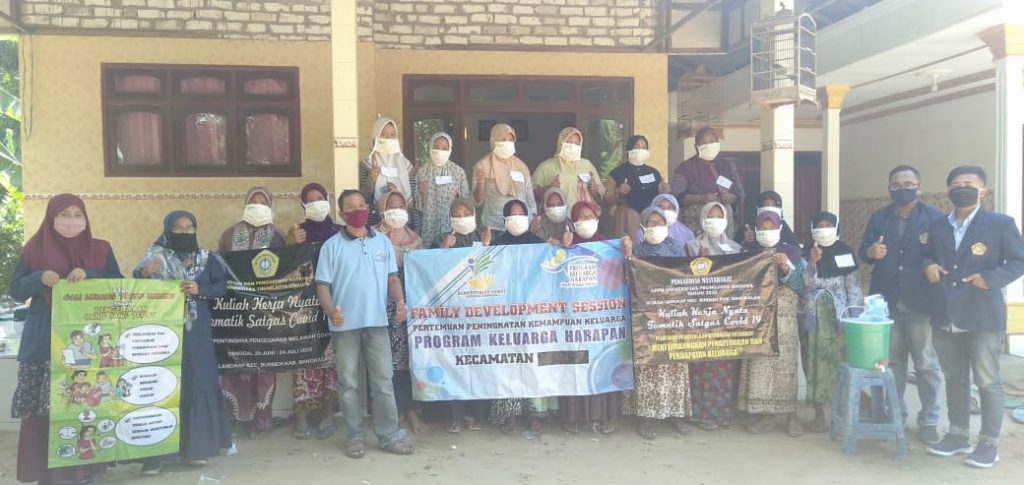 Pengabdian Masyarakat UTM Bersinergi dengan PKH Melakukan Penyuluhan Pengelolaan Keuangan Keluarga di Masa New Normal Life