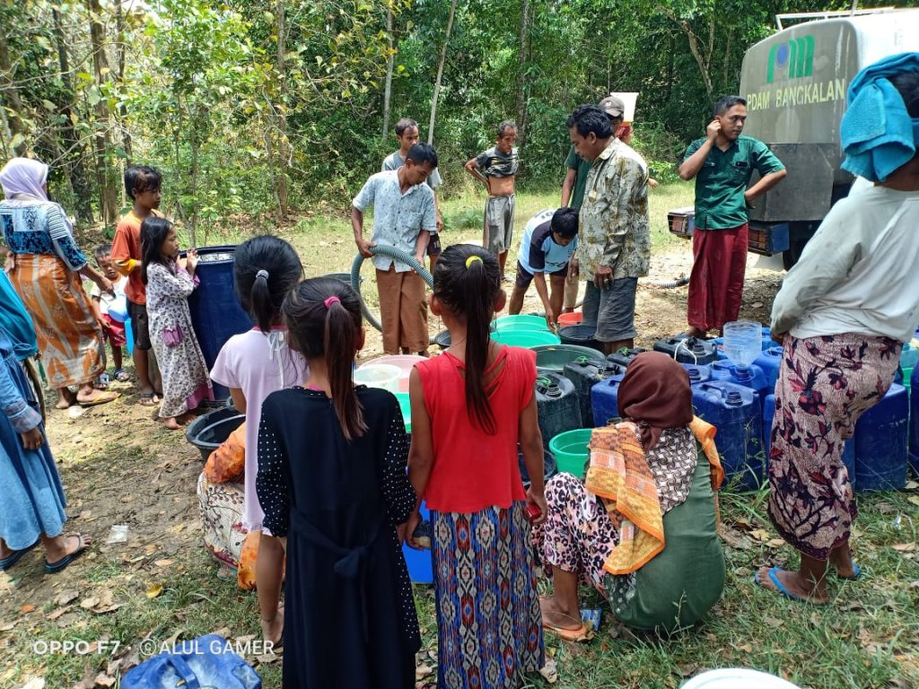 BPBD Bangkalan Klaim Telah Droping Air Bersih 70 Tangki