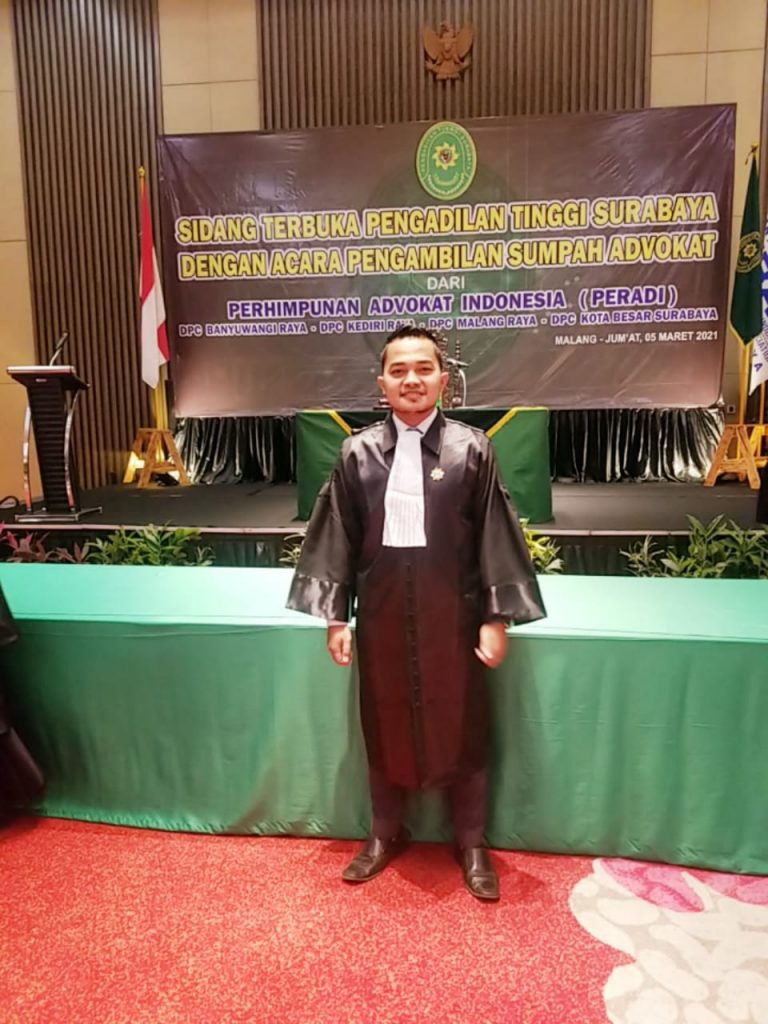 Kisah Inspiratif, Seorang Advokat Yang Dibayar Dengan Gorengan