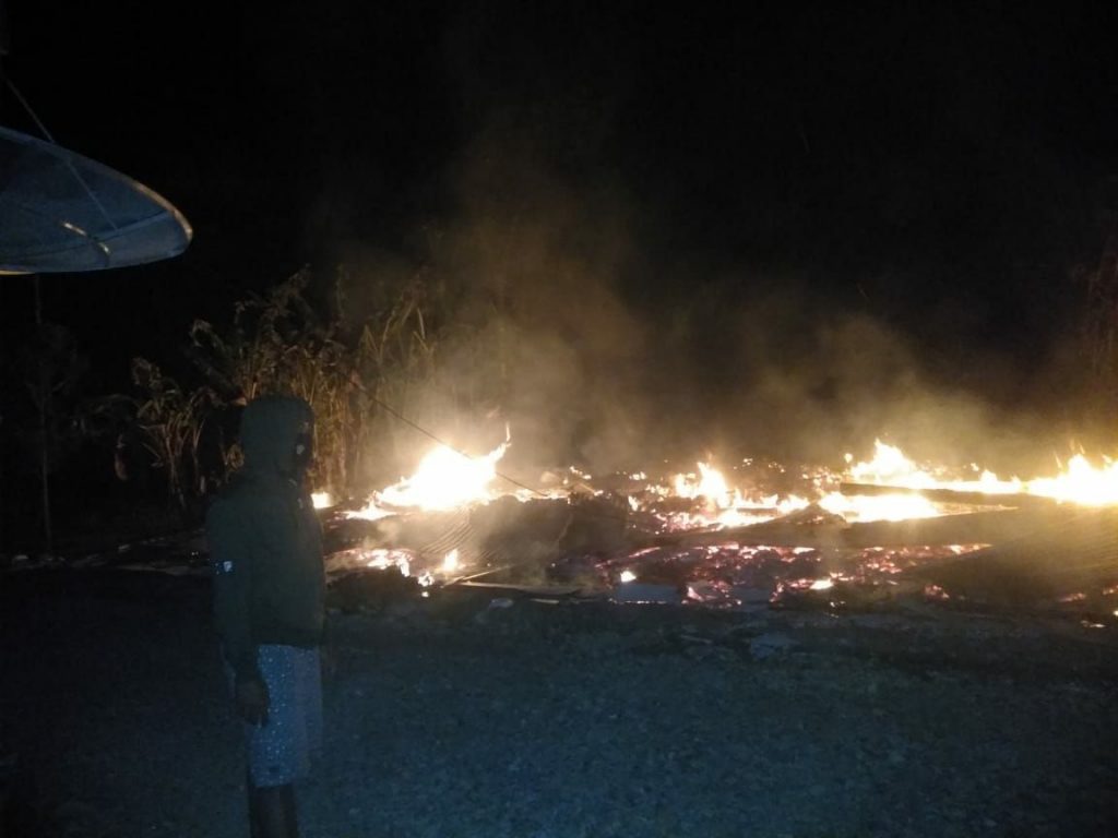 Orangnya Bukber, Rumahnya Terbakar