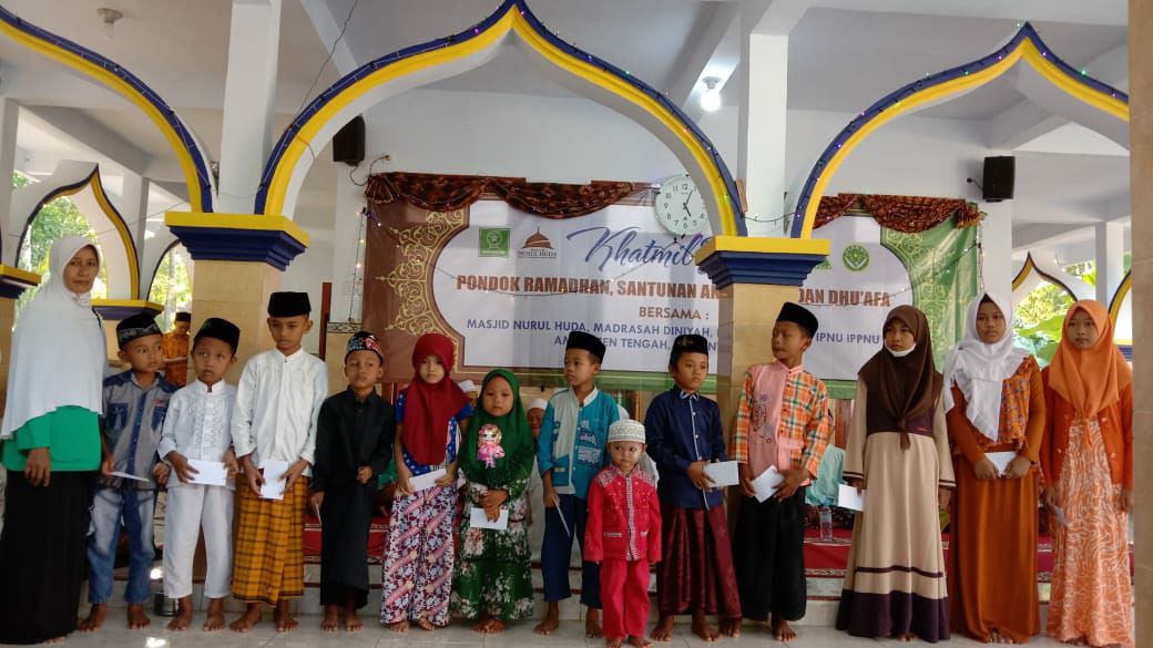 Sambil Berbagi, Takmir Masjid Berikan Kuliah Ramadhan pada Anak Yatim dan Dhuafa