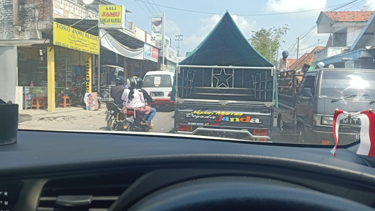 Blega: Macet lagi, Macet Lagi