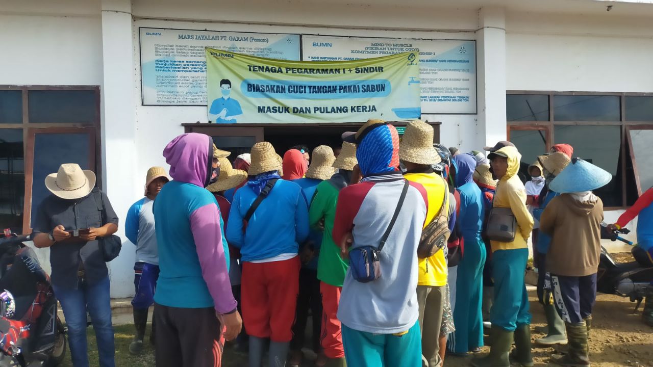 Buruh PT Garam Demo Kantor Pegaraman 1 Sumenep