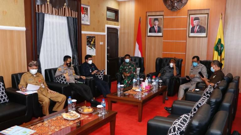 Pilkades Serentak Sumenep Resmi Ditunda