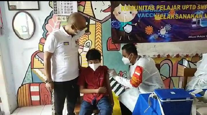 Ratusan Pelajar di Bangkalan Jalani Vaksinasi, Kadisdik: Vaksin Itu Menguatkan Imun Tubuh