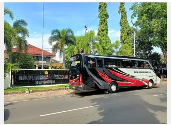 Hari Pertama PPKM Darurat: Anggota DPRD Malah Kunker dan Lurah Gelar Resepsi