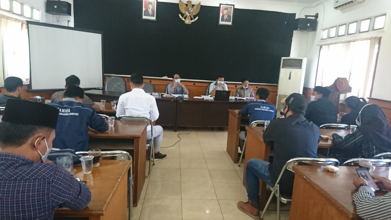 Aktivis Pertanyakan Kewenangan Pj Kades