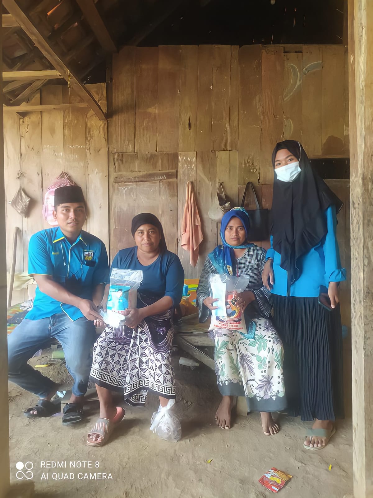 Rayakan HUT KNPI, DPK KNPI Kokop Bagi- Bagi Sembako dan Masker