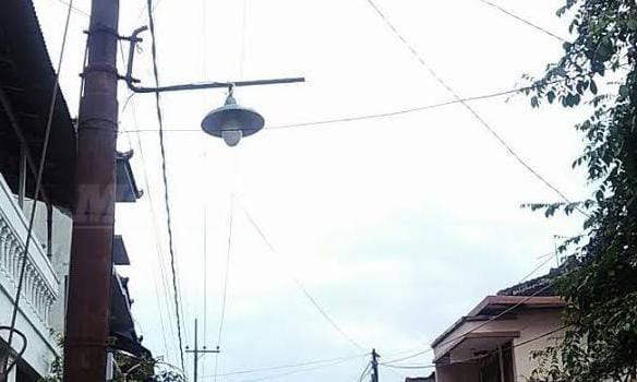Warga Kebun Keluhkan PLN Kamal Soal Penertiban Lampu Penerang Jalan