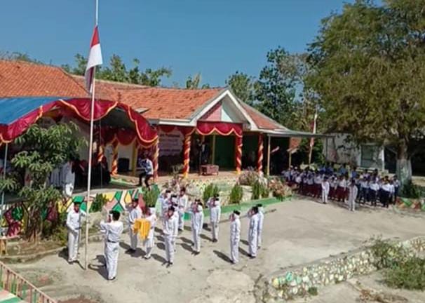 Yayasan Nurul Jannah Gelar Upacara HUT RI Ke-76