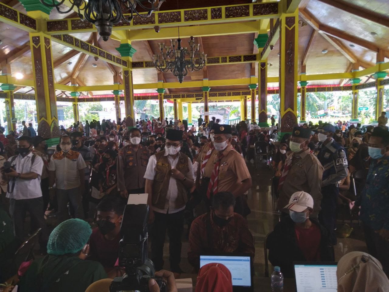 Vaksinasi di Pendopo Pratanu Menimbulkan Kerumunan, Begini Tanggapan Ra Latif