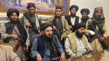 Taliban Berkuasa, China Minta Warganya di Afganistan Berpakaian Muslim