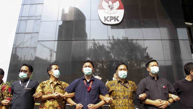 Diterjang Kasus Gratifikasi, Lili Pintauli Mundur dari Pimpinan KPK