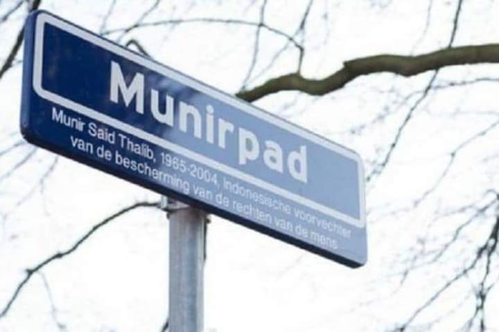 Monumen Munir