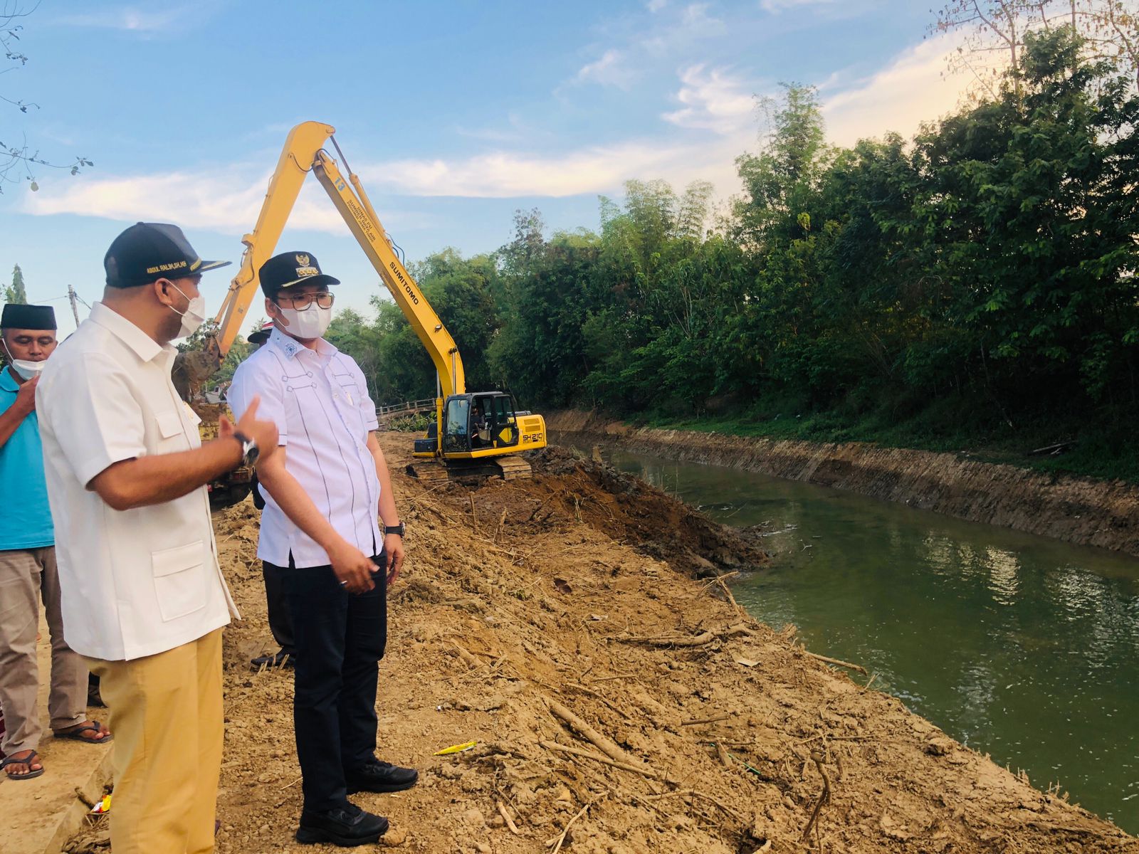 Normalisasi Sungai Blega, Ra Latif dan Abdul Halim: Semoga Tidak Banjir Lagi