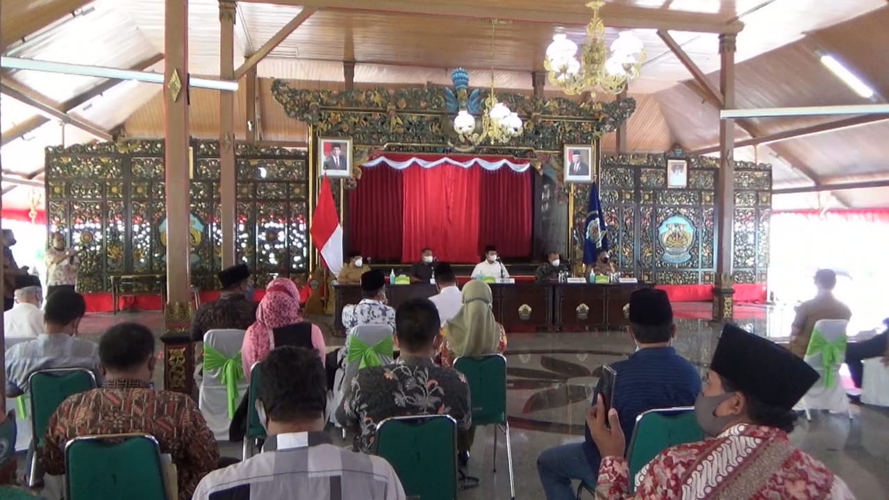 Vaksinasi dan Prokes, Cara Pemkab Bangkalan Longgarkan Kegiatan Masyarakat