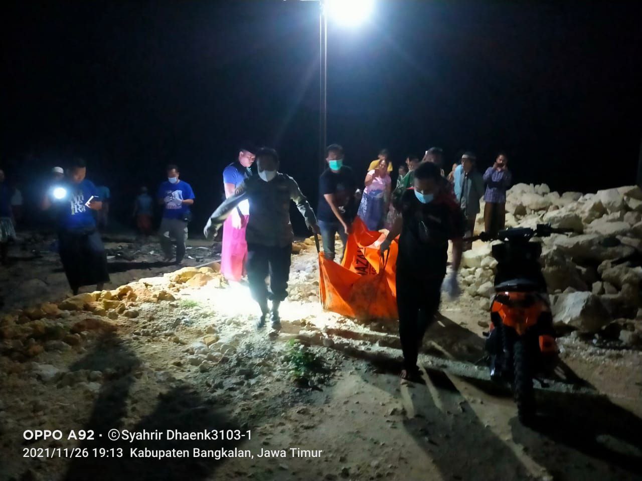 Selepas Magrib, Warga Modung Heboh, Ada Mayat di Tepi Laut