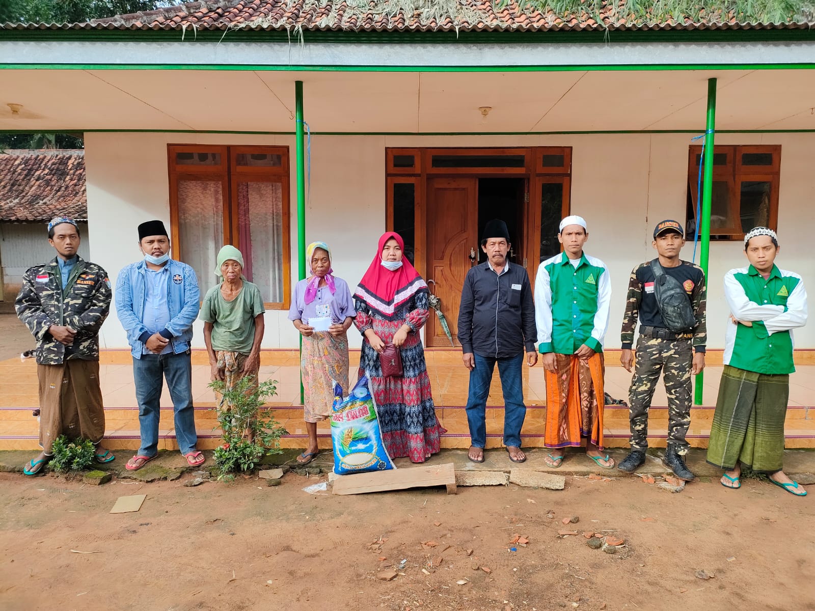 GP Ansor Bantu Korban Puting Beliung di Lantek Timur