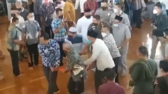 Walikota Bandung Meninggal Saat Akan Ngisi Khutbah Jumat
