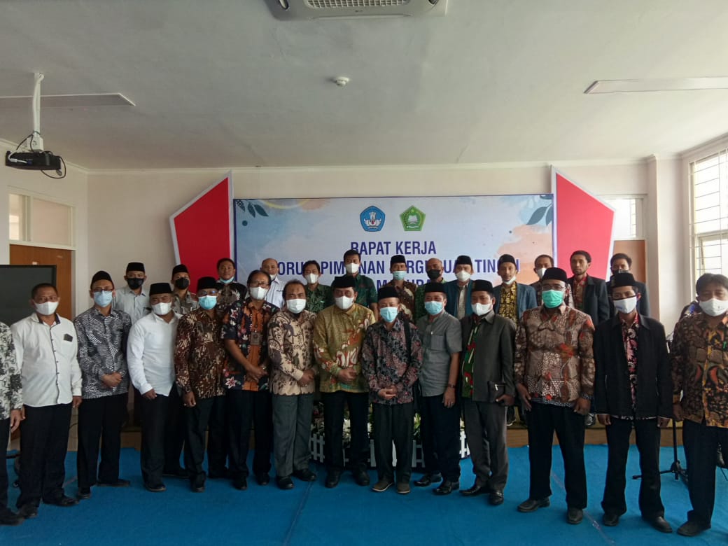 Bahas Kampus Merdeka, Pimpinan Kampus se-Madura Kumpul di Sampang