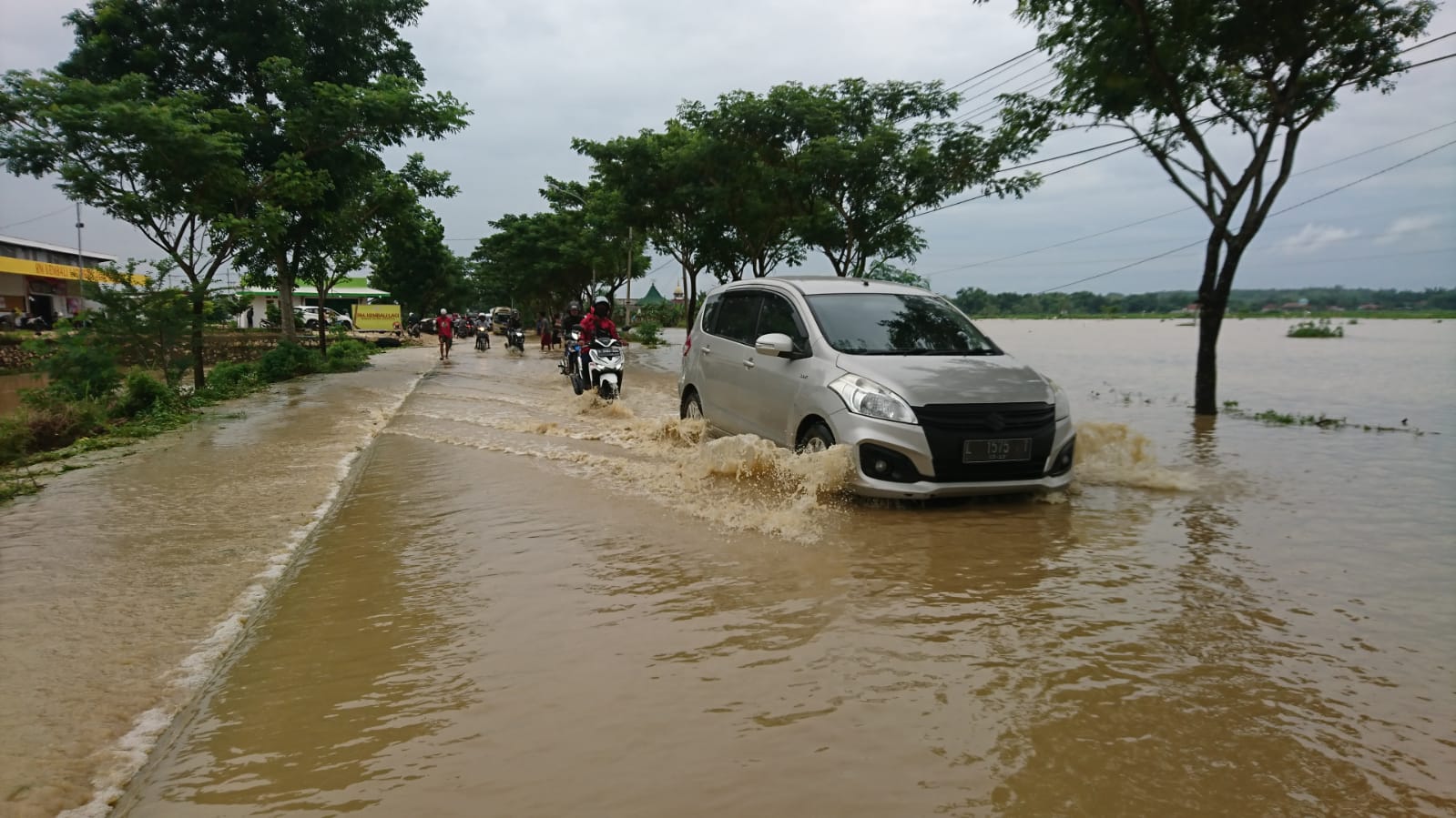 4 Desa di Jrengik Terendam Banjir, Jalur Nasional Terganggu