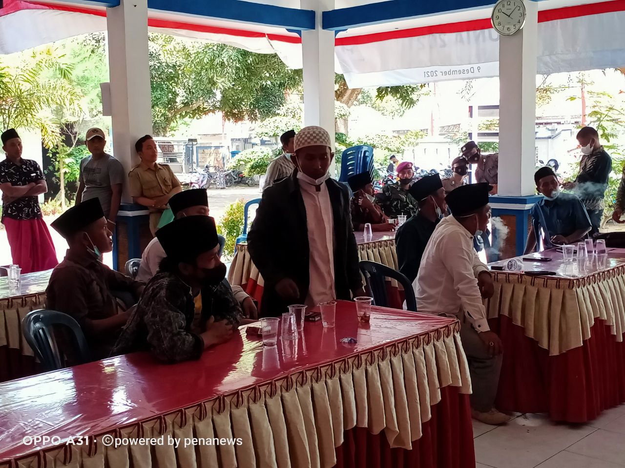 Tolak Pj Kades, Masyarakat Desa Olor Banyustes Datangi Kecamatan