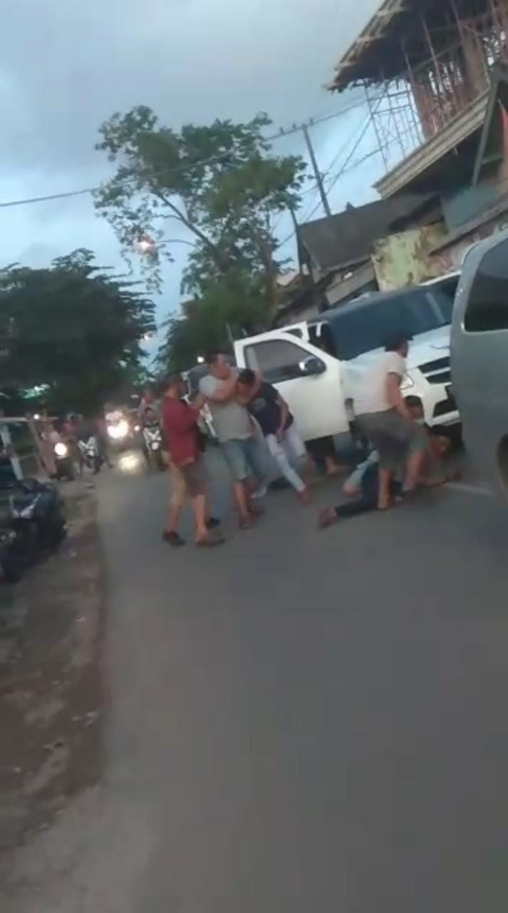 Viral, Detik-detik Penangkapan 4 Orang Pengedar Sabu di Sampang