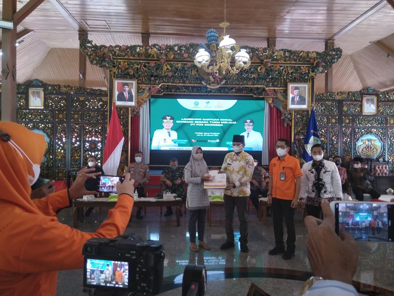 BPNT Kini Dicairkan Tunai Lewat Pos
