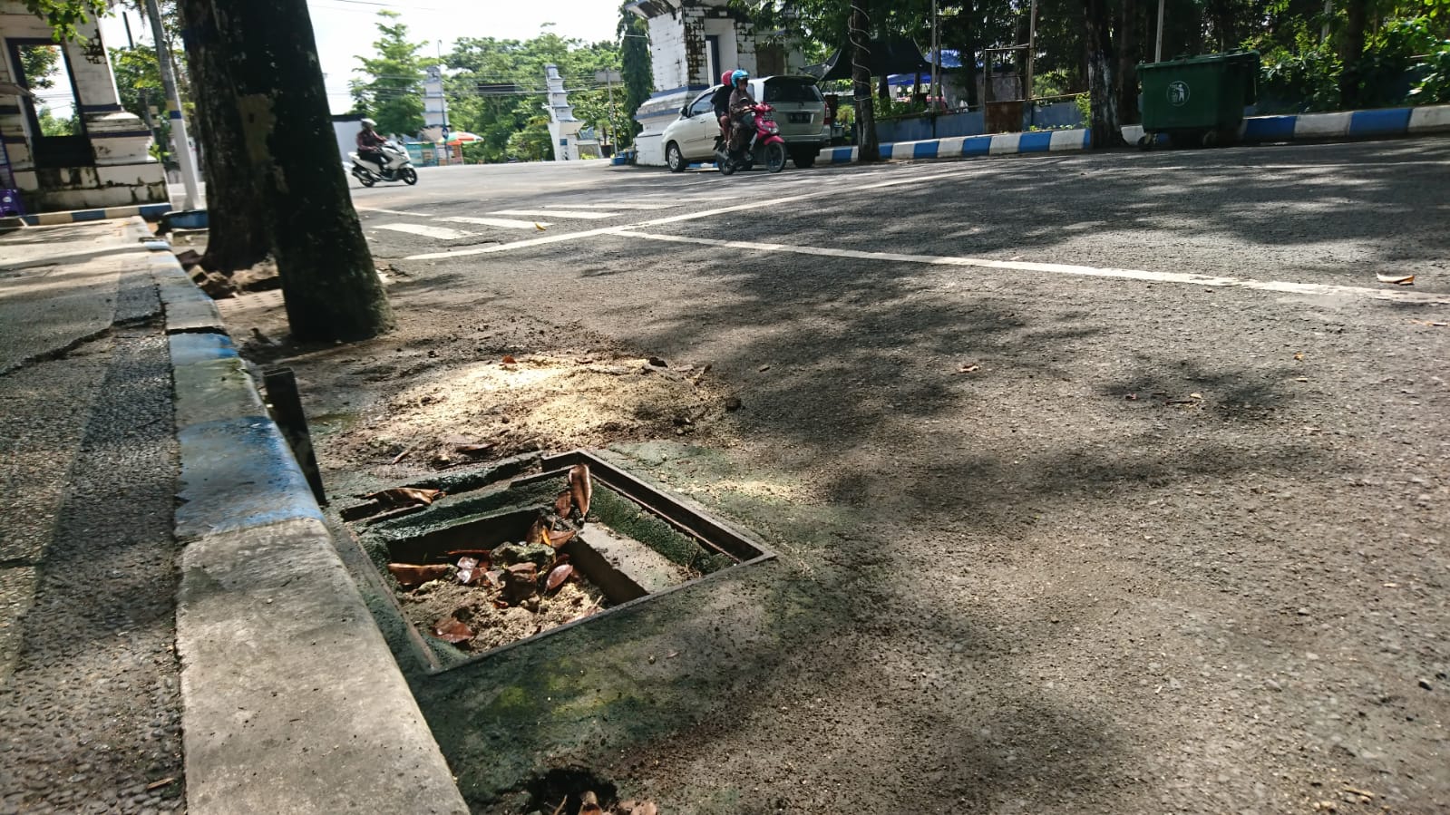 Besi Penutup Selokan di Kota Sampang Banyak yang Hilang