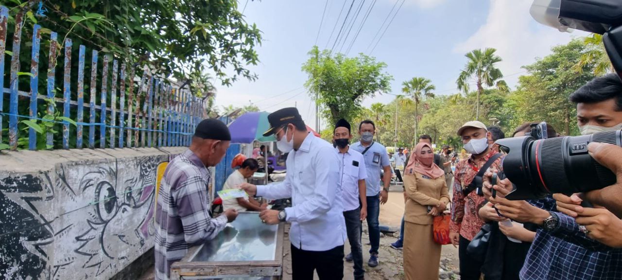 Menjelang Hari Raya, PKL dan UMKM Mendapatkan Bantuan Rp 500 Ribu Rupiah