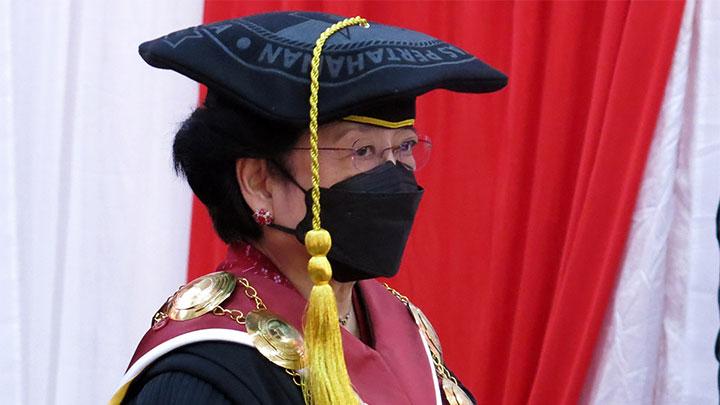 Megawati Ternyata Punya 2 Gelar Profesor dan 9 Doktor