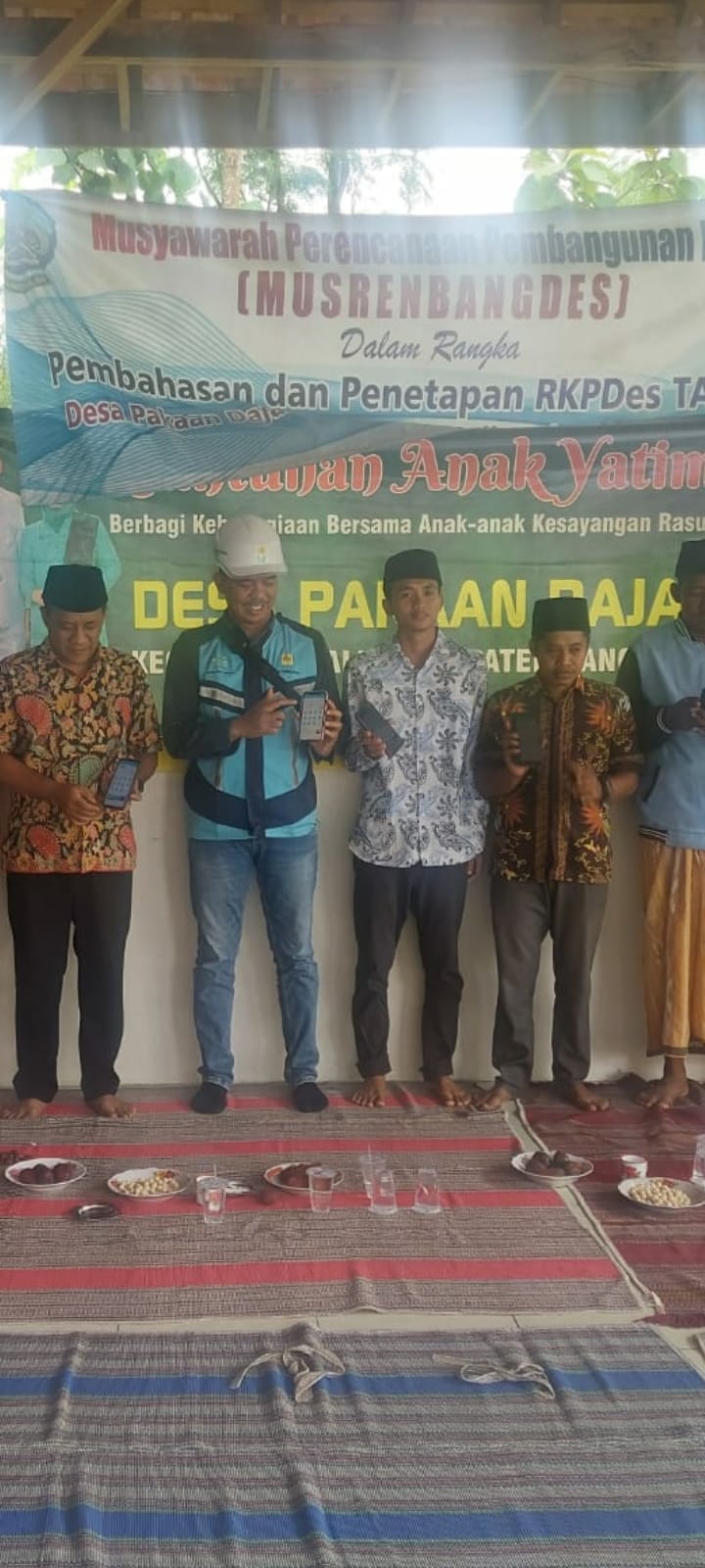 Jaringan Listrik Semrawut, Warga Pakaan Dejeh ‘Curhat’ ke Kepala PLN Blega