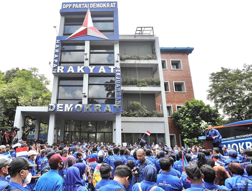 Ketua Demokrat Se-Indonesia Serempak Sambangi Pengadilan di daerah, Ini Penyebabnya !