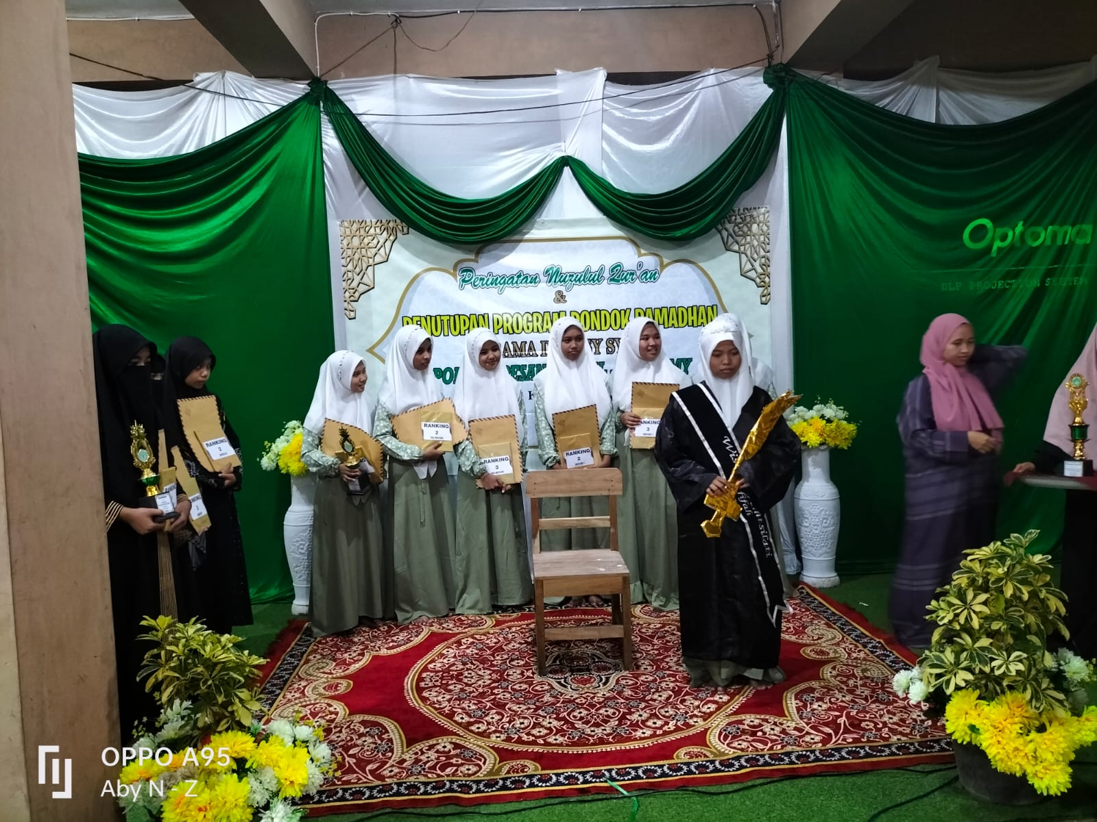 Selama Pondok Ramadhan, Santri Al Ibrahimy Sumurringin Digembleng Bahasa Mandarin