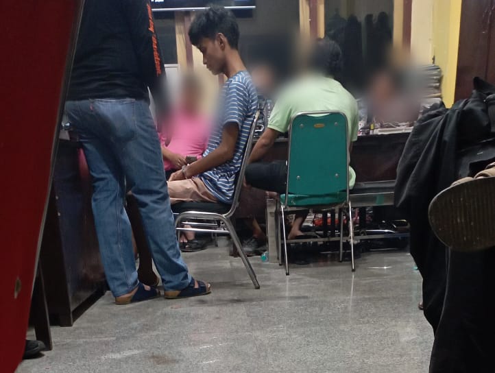 Breaking news: Perempuan Karang Duwek Dibunuh Tetangga Sendiri