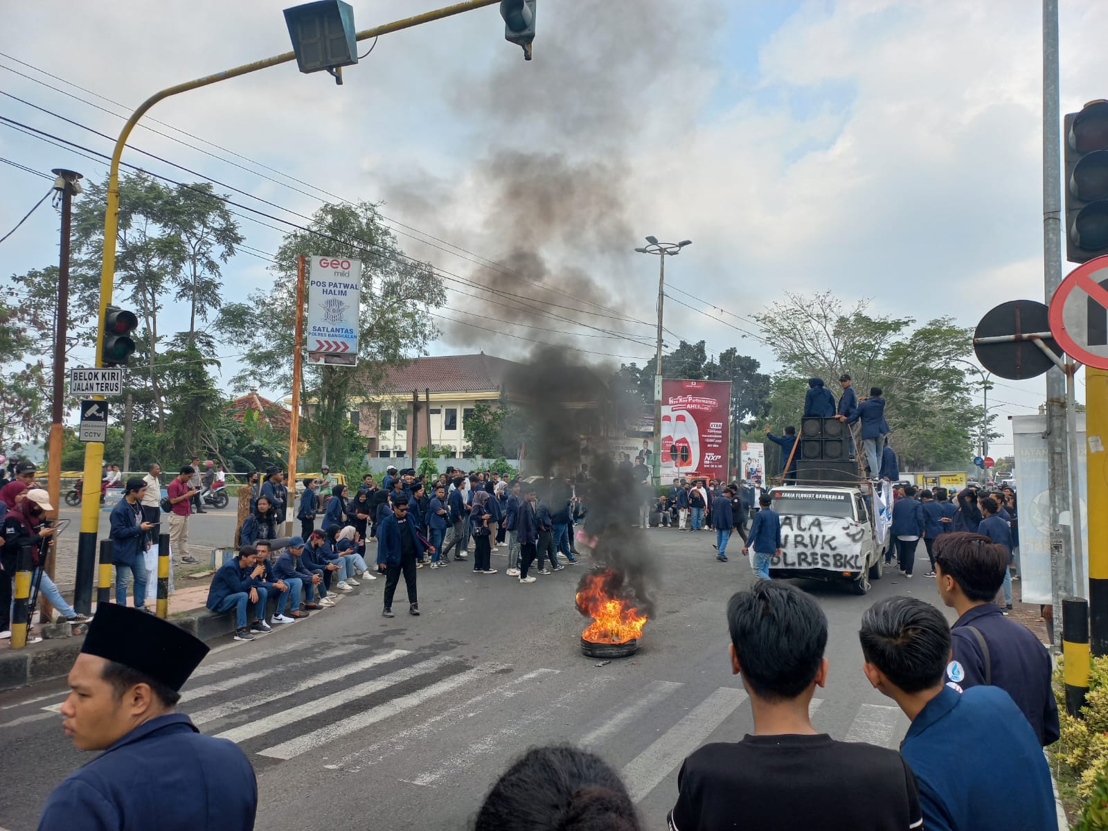 Motor Hilang Tiap Hari, Mahasiswa UTM Demo Polres Bangkalan
