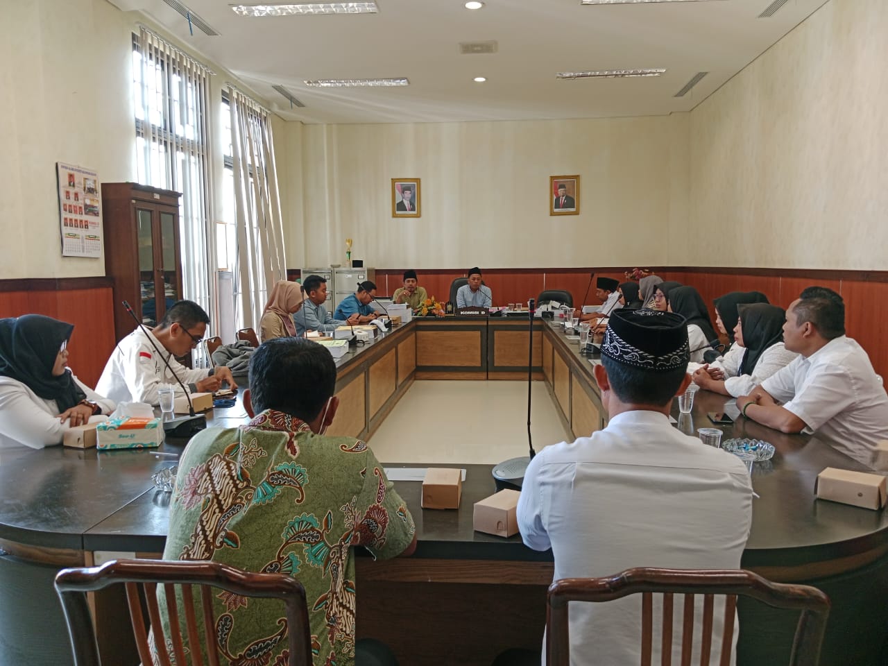 Tak Kunjung Diangkat PPPK, Puluhan Guru Honorer di Bangkalan Wadul Ke DPRD