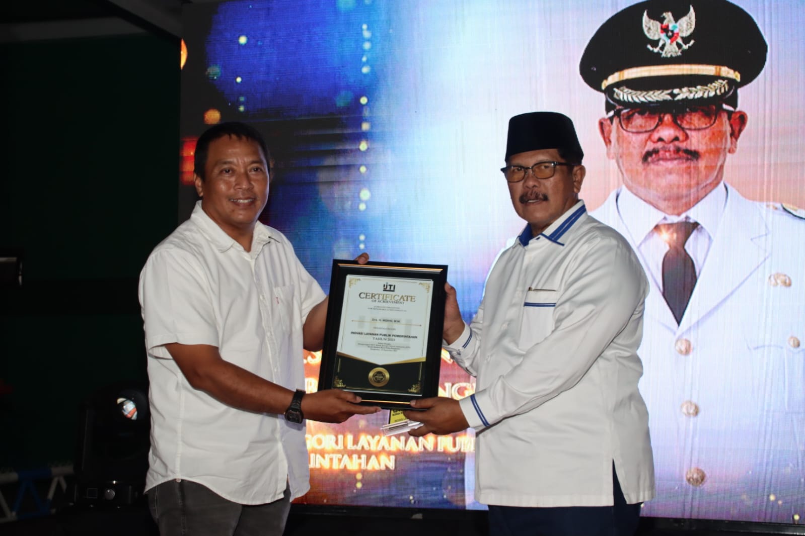 Kiai Makki yang Menginspirasi dan Cerita Pak Mohni Dapat Awards 3 Jam Sebelum Purna Tugas
