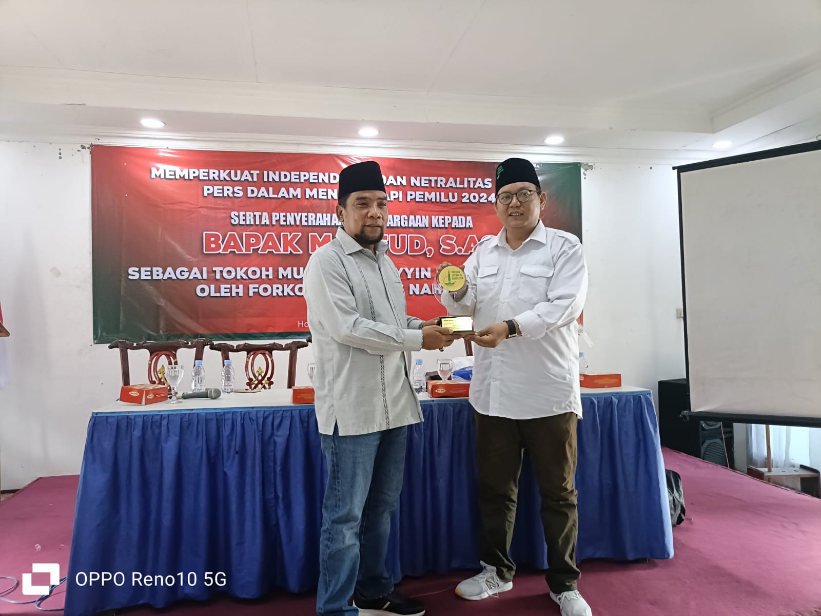 Legislator Jatim, Mahfud S.Ag, Terima Penghargaan Dari Forum Jurnalis Nahdiyin