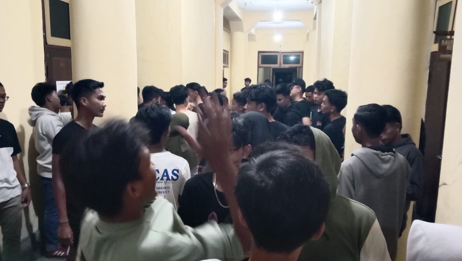 Nonton Konser Musik di Bangkalan, Puluhan Orang Kecopetan Handphone