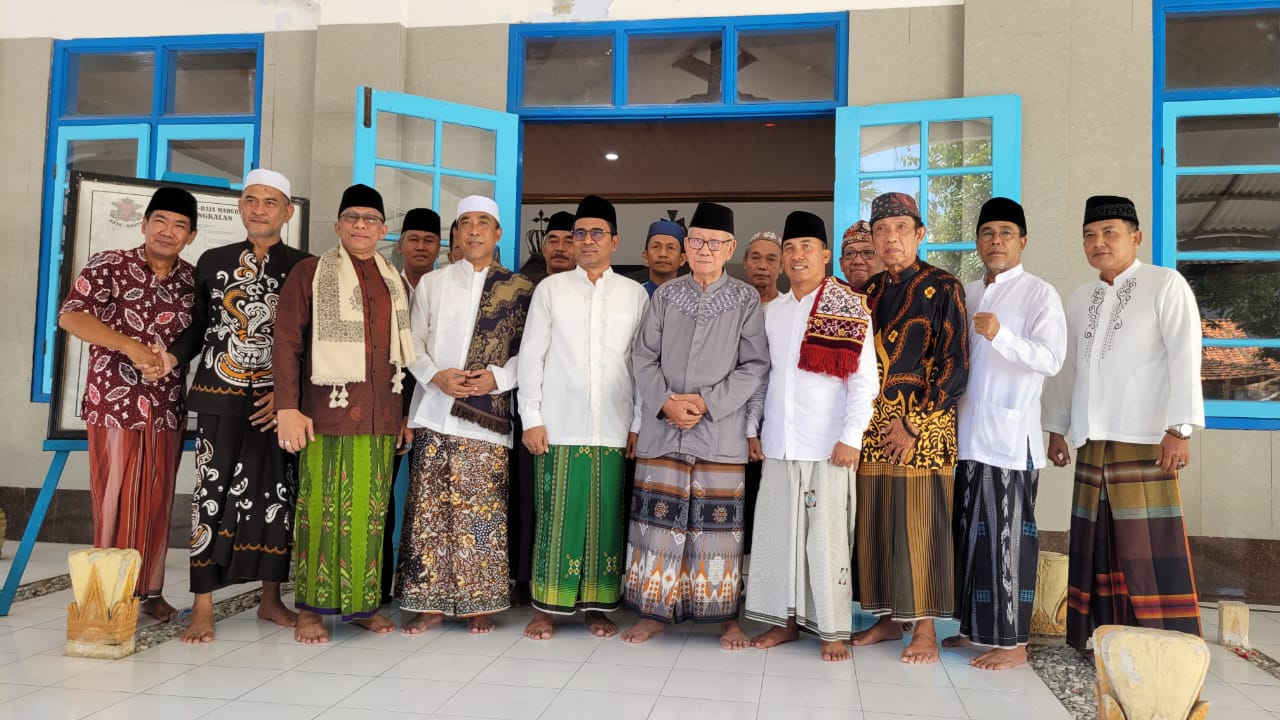 Ziarah ke Makam Sultan Kadirun, Mathur-Jayus: Kita Mendo’akan Sekaligus menapaktilasi Kepemimpinannya