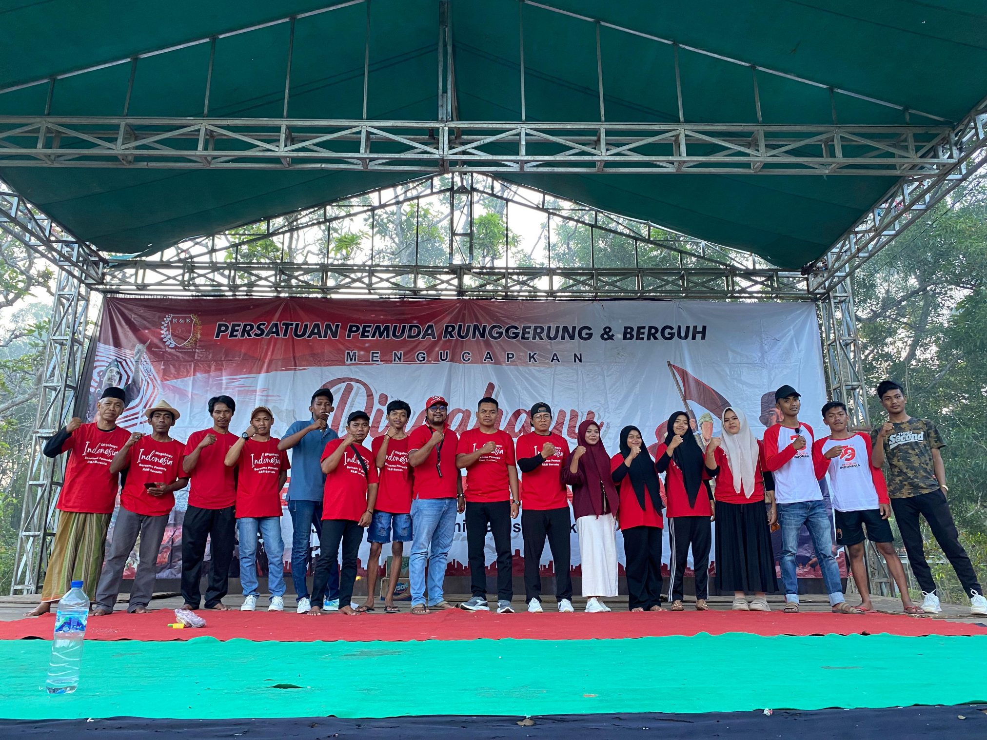 Swadaya Pemuda Banyubunih: Hadirkan Kemeriahan HUT RI ke-80 dengan Karnaval, Jalan Sehat, dan Karaoke se-Madura