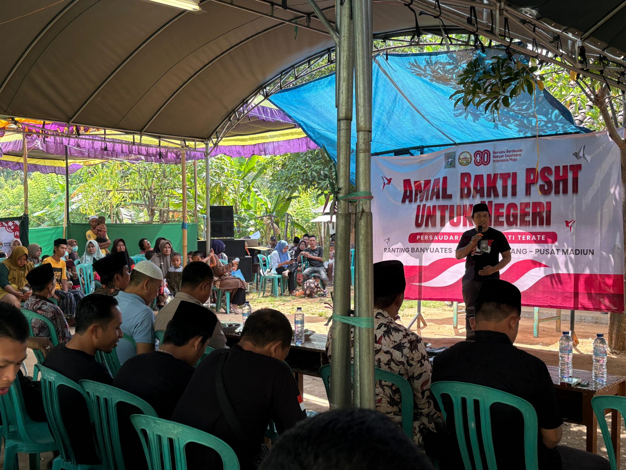 Gelar Amal Bakti, PSHT Ranting Banyuates Adakan Khitan dan Pemeriksaan Gratis