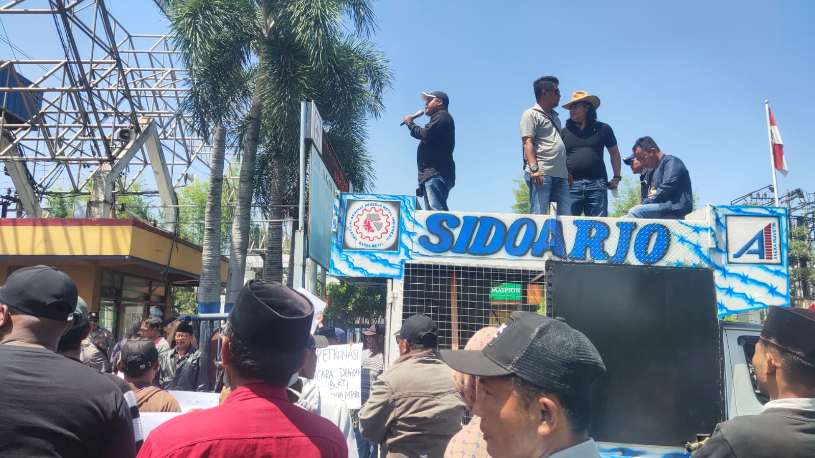 Petronas Diultimatum Nelayan: Bayar Ganti Rugi atau Angkat Kaki