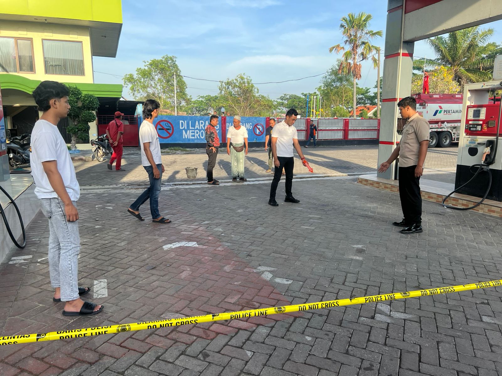 Petugas SPBU di Sampang Dibacok Tiga Orang Pakai Celurit, Korban Kritis